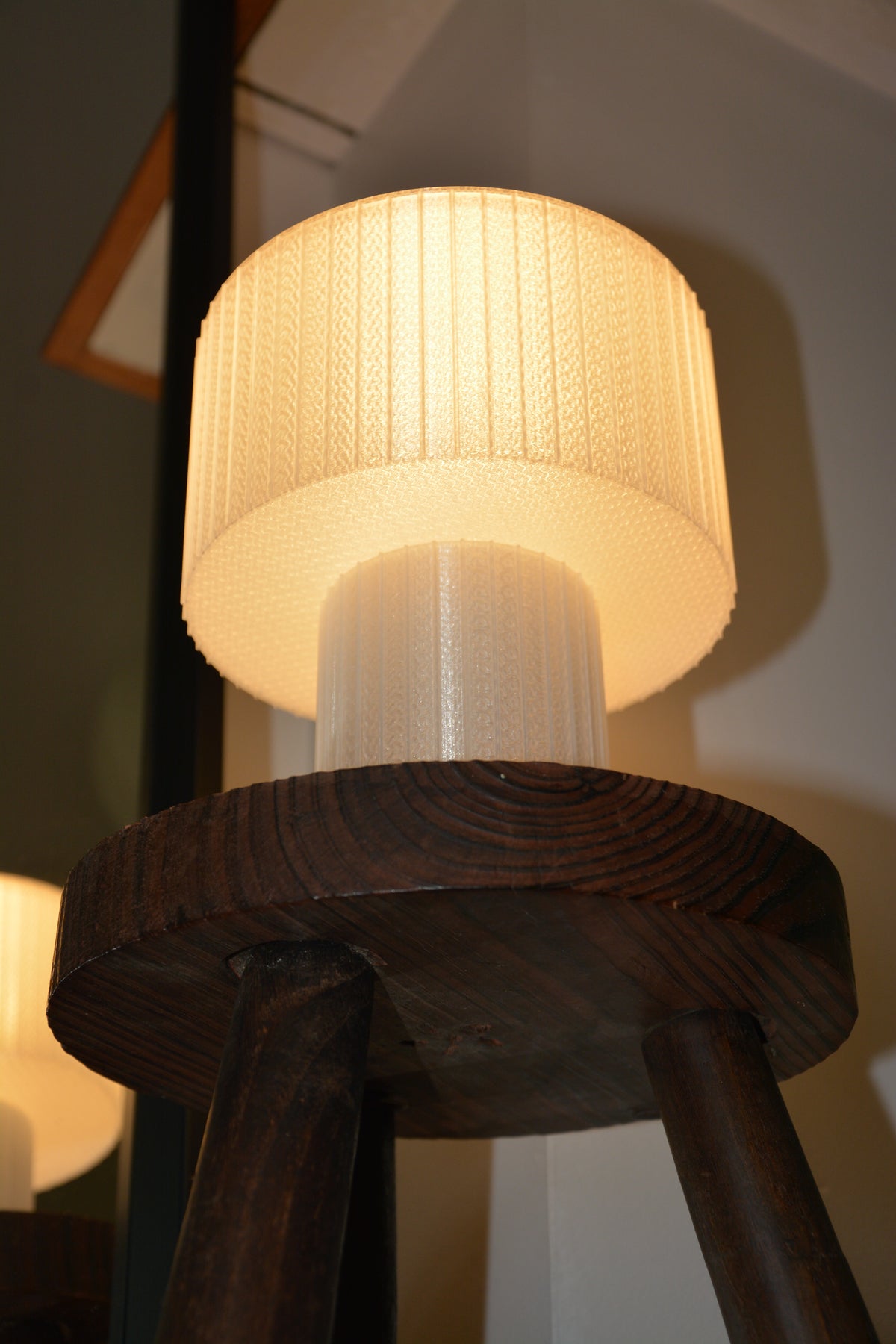Lampe Ema - Blanche